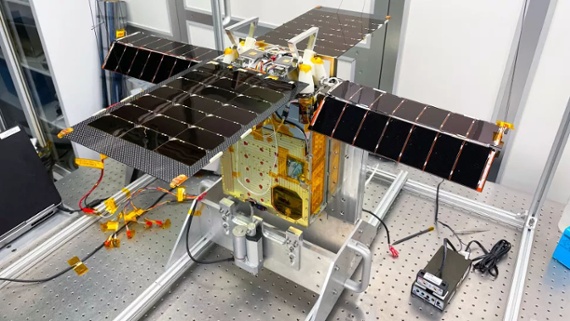 Water-hunting moon cubesat to launch with SpaceX