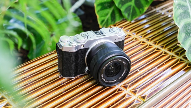 Meet Fujifilm's new feature-rich mirrorless camera