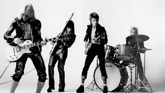 Watch David Bowie guitar genius Mick Ronson perform his epic The Width of a Circle solo