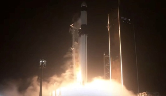 SpaceX aces 100th rocket landing after Dragon cargo ship launch