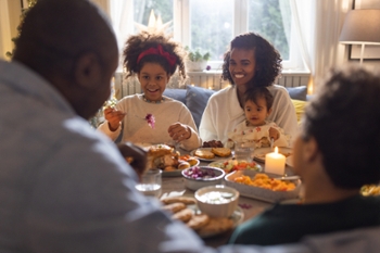 Exploring the "plethora of benefits" offered by family meals