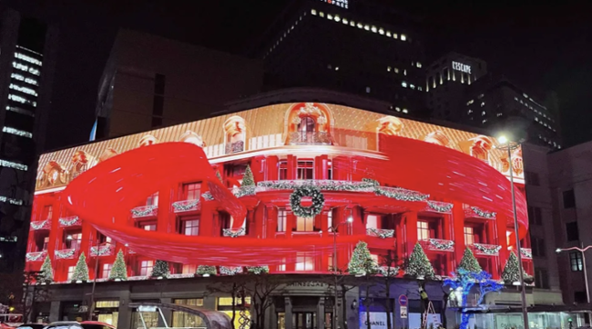 This Ginormous Samsung Display Provides In-Your-Face Holiday Visuals