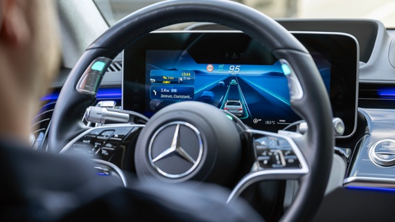 Mercedes Drive Pilot 95 can do 59 mph while you watch movies behind the wheel