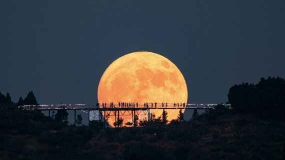 Supermoon Blue Moon 2024: Photos from around the world