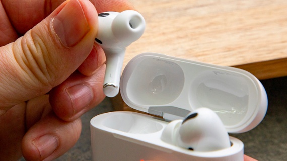 AirPods Pro actually make quite decent hearing aids