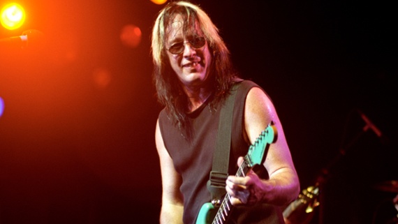 Watch Todd Rundgren’s buck wild No. 1 Lowest Common Denominator guitar solo