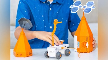 Grab this adorable Mars rover, rocket and space station circuit-building kit from Educational Insights on sale now!