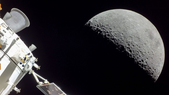 Moon scientists hail Artemis, still learning from Apollo