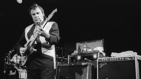 Hone your hybrid picking with this lesson in the style of the great Danny Gatton