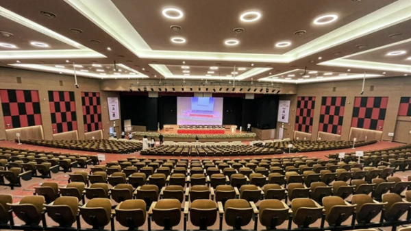 How to Achieve Even Audio Coverage in a 1,100-seat University Auditorium