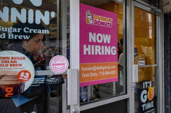 Labor Dept.: US gains 517K jobs; unemployment rate falls