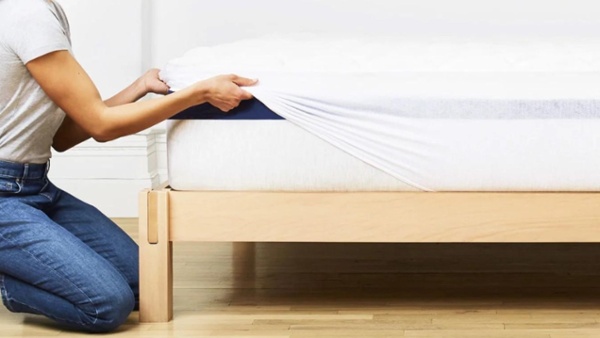 The Helix Plush Mattress Topper took my bed from good to great