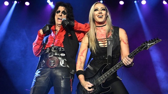 Nita Strauss will return to Alice Cooper’s lineup for a 2023 tour