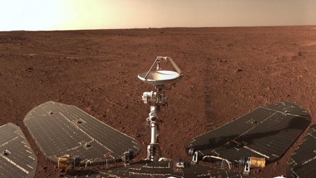 Zhurong Mars rover returns panorama ahead of planetary blackout