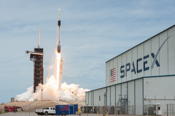 SpaceX to launch moon bricks, space sutures and more to the space station soon