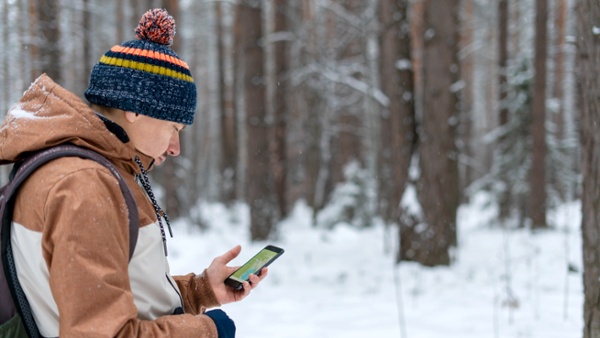 Google could offer two years of satellite messaging for free