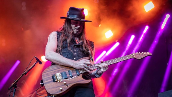 Reb Beach guides you through his latest pedalboard