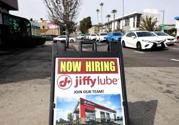 Job openings rise more than expected in Aug.