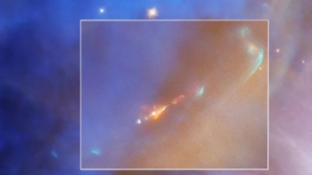 Newborn star (unsuccessfully) plays 'hide-and-seek' in gas cloud