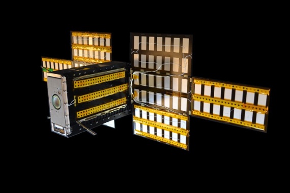 Artemis 1 cubesat fails to fire engine during moon flyby