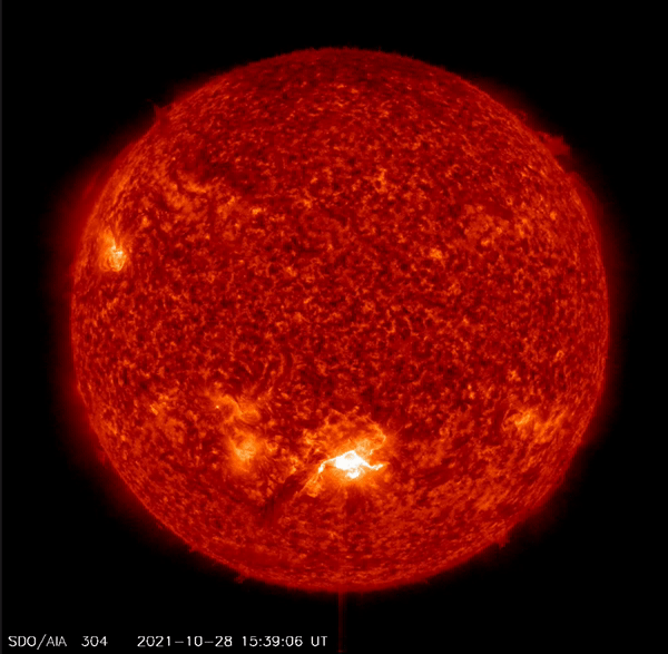 Sun fires off major solar flare from Earth-facing sunspot
