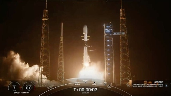 SpaceX launches 23 Starlink satellites in nighttime liftoff
