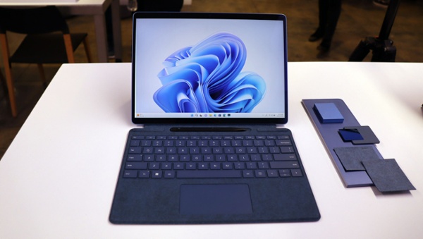 New Surface devices are scheduled for May 20