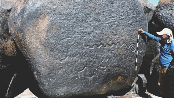 2,000-year-old rock art, including nearly 140-foot-long snake, may mark ancient territories in Colombia, Venezuela