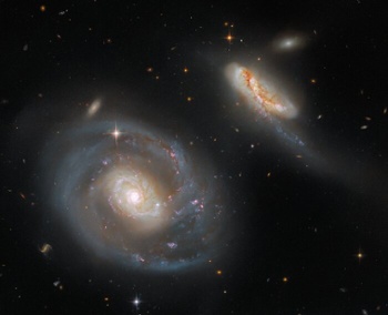 Hubble eyes two galaxies before James Webb Space Telescope observations