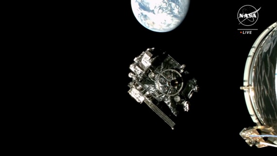 Watch GOES-U weather satellite float above Earth (video)
