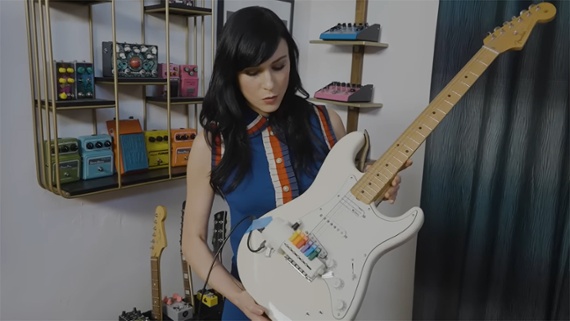 Watch Sarah Lipstate show off her insane pedal and guitar collection – complete with a wild Gizmotron-equipped Ed O’Brien Stratocaster