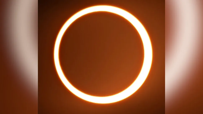 'Ring of fire' solar eclipse over Easter Island amazes!