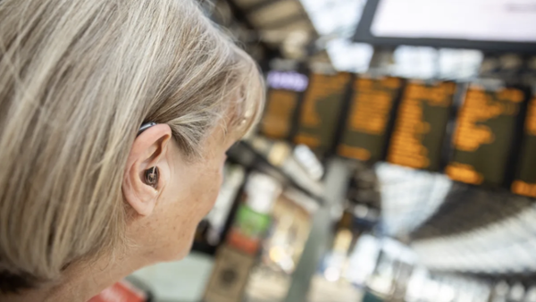 Auracast-enabled Hearing Aids Deliver Clarity of Railway Station Announcements