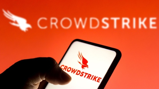 CrowdStrike President accepts award for "Most epic fail"