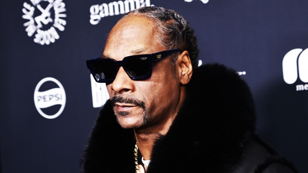 Getting life advice from the 'Snoop Dogg' AI