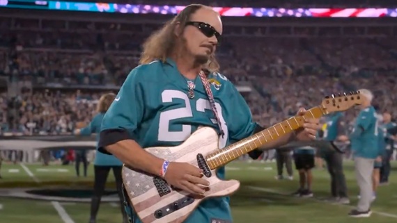 Watch a Florida man serve up an uber-patriotic, shred-heavy rendition of the national anthem at a Jaguars vs Titans game