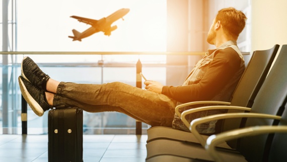 5 tips to save on holiday travel in 2022