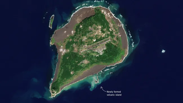 Satellites watch Japan's new volcanic island grow