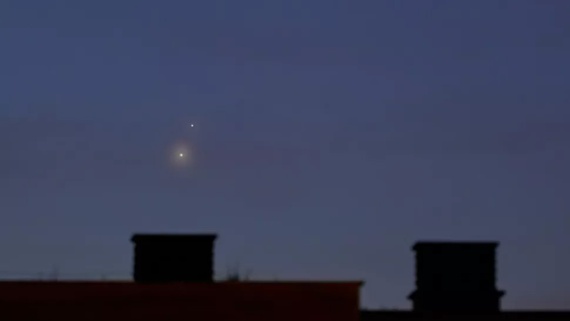 Venus and Jupiter shine together over Rome (photo)