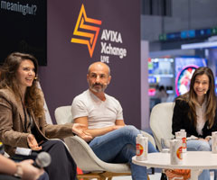 Xchange LIVE: Build interactive visuals in real time, AI storyboarding, and immersive storytelling tech challenges