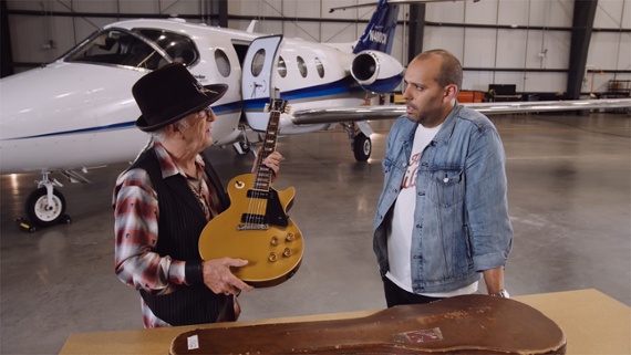 Watch Brad Whitford go through his enviable guitar collection – including a ‘58 Les Paul hand-delivered by Tom Murphy – in Gibson TV’s The Collection