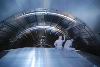 'Ghost particle' coming into focus: Scientists put upper limit on mass of neutrinos