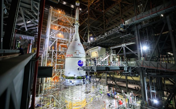 Watch NASA's huge SLS rocket for the Artemis 1 moon mission come together in this epic time-lapse video