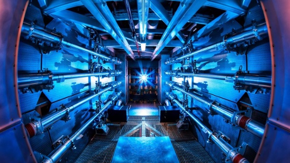 'Burning' hydrogen plasma in the world's largest laser sets fusion records