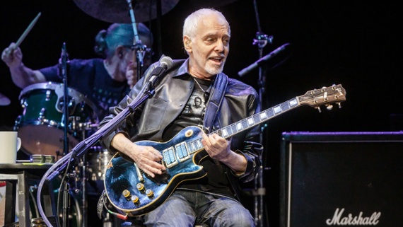 Watch Peter Frampton end his touring career with a final show-closing cover of The Beatles’ While My Guitar Gently Weeps