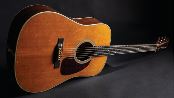 “It’s hard to tell the difference": Get a close look at Rich Robinson’s intricately aged signature Martin D-28