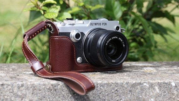 I can't believe Olympus walked away from this camera – if only we had it now