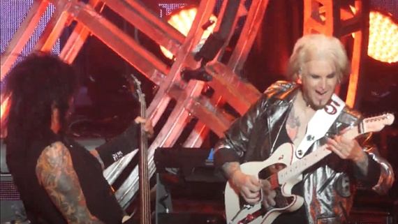 Watch John 5 make a spectacular live debut with Mötley Crüe