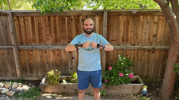 I wore six fitness watches for 6,000 steps. This brand was the most accurate.