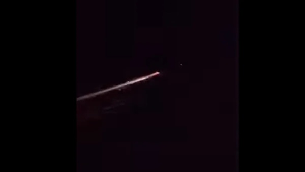 Starlink satellite falls from space as brilliant fireball